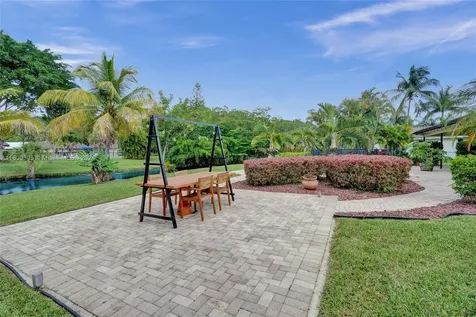 9211 NW 18th Street Coral Springs FL 33071