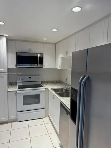 400 Kings Point Drive Sunny Isles Beach FL 33160