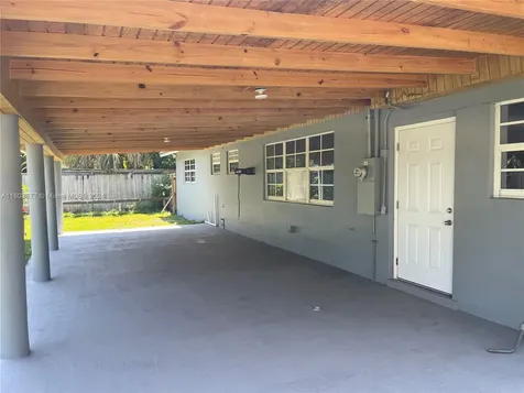 19621 NE 1st Avenue Miami FL 33179