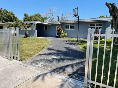 19621 NE 1st Avenue Miami FL 33179