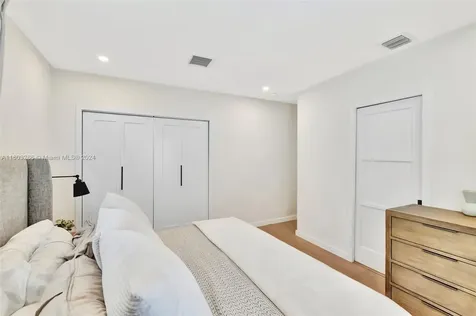 2315 Overbrook Street Miami FL 33133