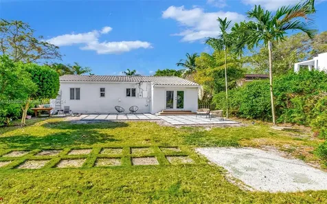 2315 Overbrook Street Miami FL 33133