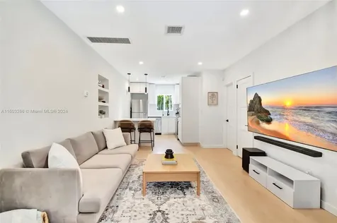 2315 Overbrook Street Miami FL 33133