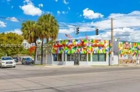 400 E 41st Street Hialeah FL 33013
