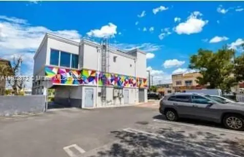 400 E 41st Street Hialeah FL 33013