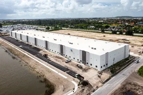 400 E 41st Street Hialeah FL 33013