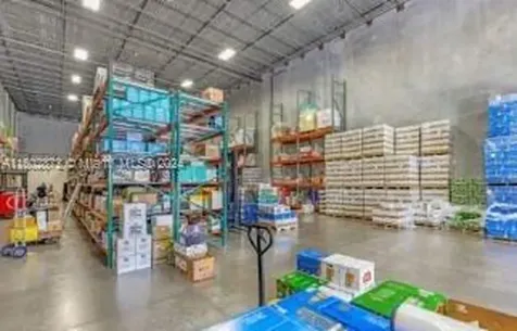 400 E 41st Street Hialeah FL 33013
