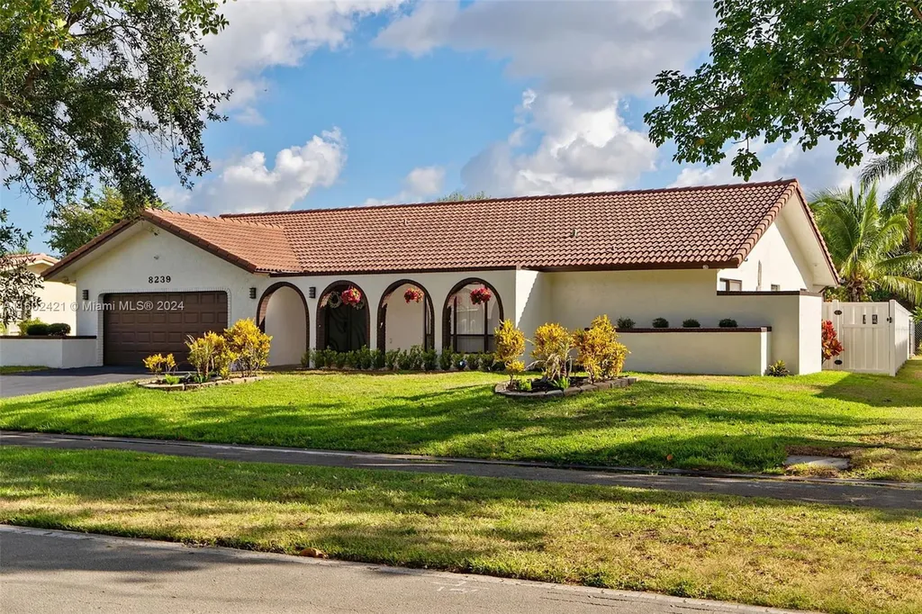 8239 Shadow Wood Boulevard Coral Springs FL 33071