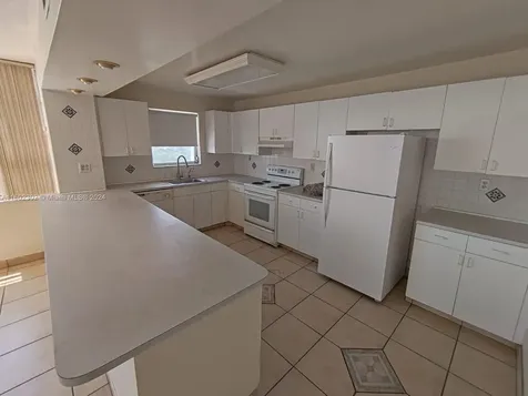 2780 NE 183rd Street Aventura FL 33160