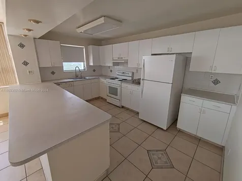 2780 NE 183rd Street Aventura FL 33160