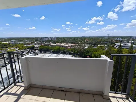 2780 NE 183rd Street Aventura FL 33160