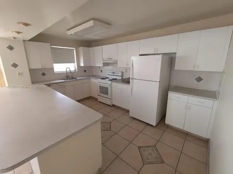 2780 NE 183rd Street Aventura FL 33160
