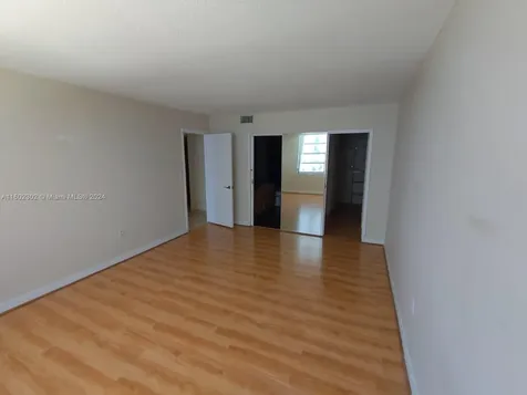 2780 NE 183rd Street Aventura FL 33160