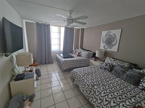 2780 NE 183rd Street Aventura FL 33160