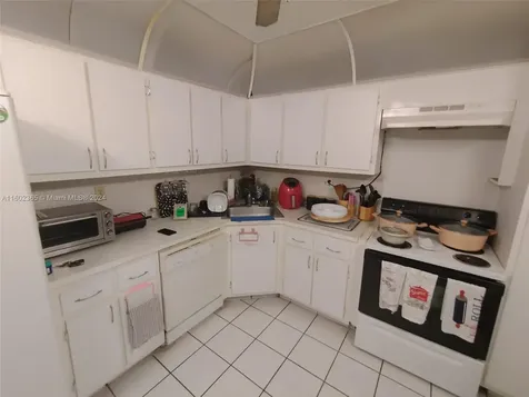 2780 NE 183rd Street Aventura FL 33160