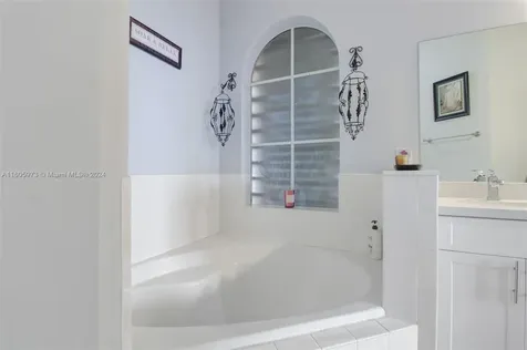 9423 SW 226th Terrace Cutler Bay FL 33190
