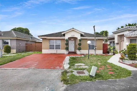 5296 NW 184th Lane Miami Gardens FL 33055