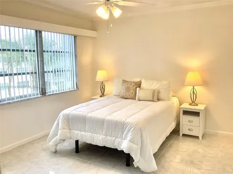 681 S Hollybrook Drive Pembroke Pines FL 33025