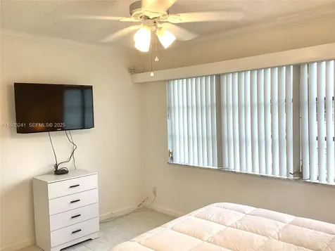 681 S Hollybrook Drive Pembroke Pines FL 33025