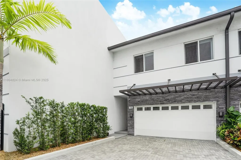 1122 NE 14th Avenue Fort Lauderdale FL 33304