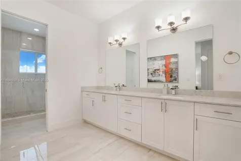 1122 NE 14th Avenue Fort Lauderdale FL 33304