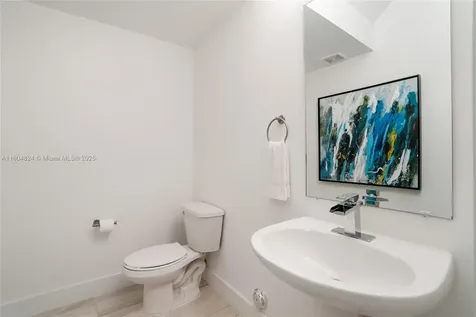 1122 NE 14th Avenue Fort Lauderdale FL 33304