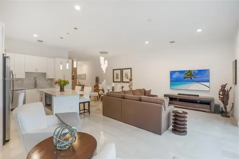 1122 NE 14th Avenue Fort Lauderdale FL 33304