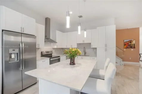 1122 NE 14th Avenue Fort Lauderdale FL 33304