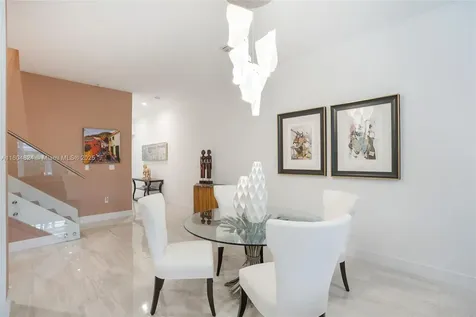 1122 NE 14th Avenue Fort Lauderdale FL 33304