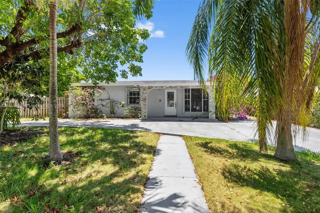 5050 SW 113th Court Miami FL 33165