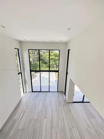 345 W 46th Street Miami Beach FL 33140