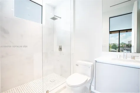 345 W 46th Street Miami Beach FL 33140