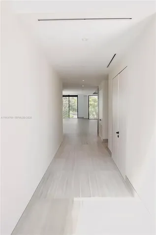 345 W 46th Street Miami Beach FL 33140