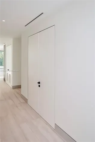 345 W 46th Street Miami Beach FL 33140