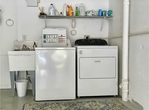2009 SE 10th Avenue Fort Lauderdale FL 33316