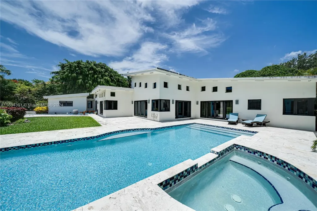 6901 SW 79th Avenue Miami FL 33143