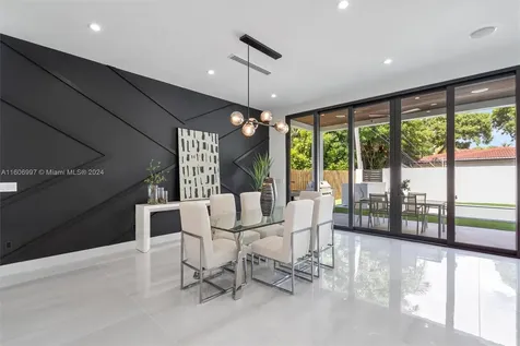 549 NE 11th Avenue Fort Lauderdale FL 33301