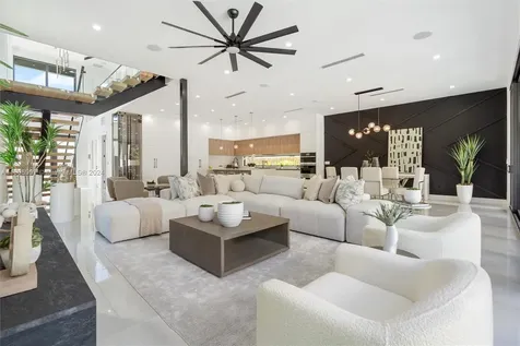 549 NE 11th Avenue Fort Lauderdale FL 33301
