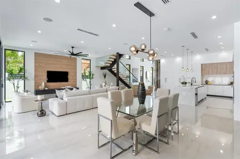549 NE 11th Avenue Fort Lauderdale FL 33301