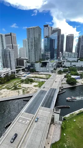 350 S Miami Avenue Miami FL 33130
