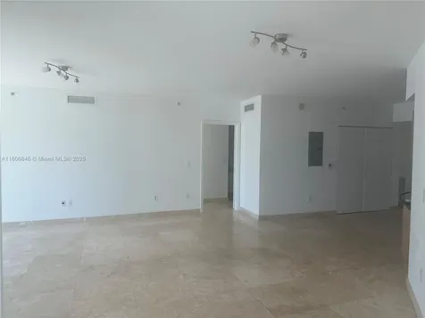 350 S Miami Avenue Miami FL 33130