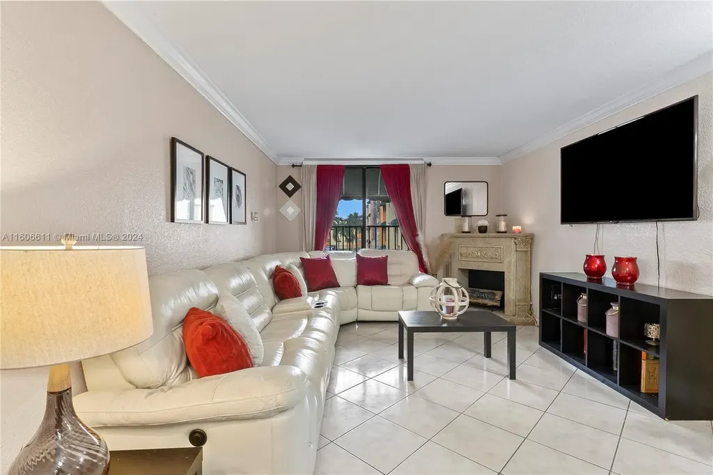 666 W 81st Street Hialeah FL 33014