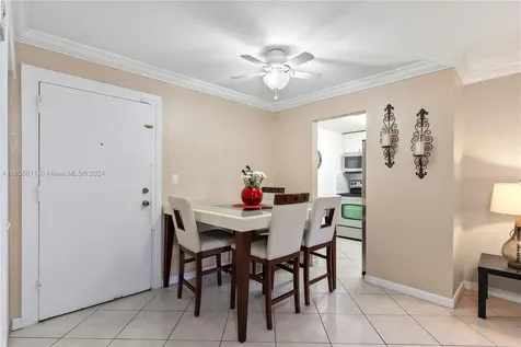 666 W 81st Street Hialeah FL 33014