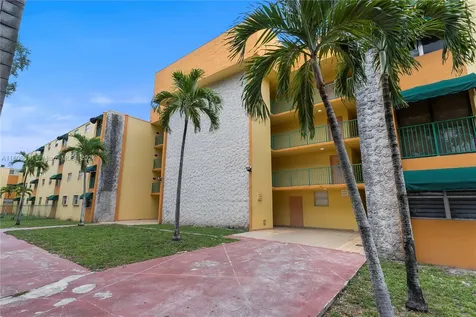 666 W 81st Street Hialeah FL 33014
