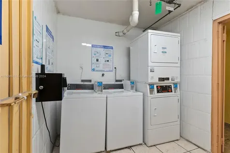 666 W 81st Street Hialeah FL 33014