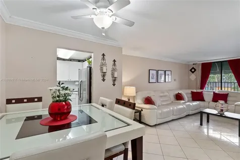 666 W 81st Street Hialeah FL 33014