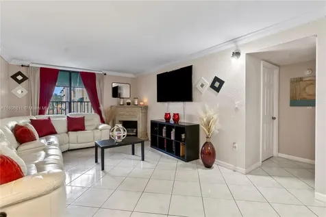 666 W 81st Street Hialeah FL 33014