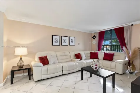 666 W 81st Street Hialeah FL 33014