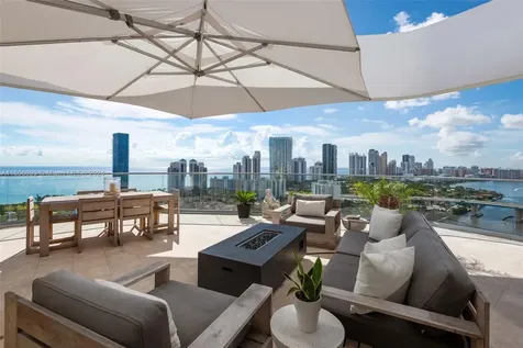 19707 Turnberry Way Aventura FL 33180