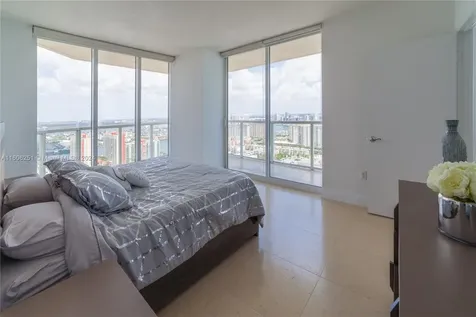 16699 Collins Ave(avlb 6/22/26) Sunny Isles Beach FL 33160